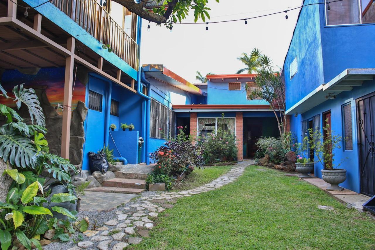 Mangifera Hostel Grecia Exterior photo